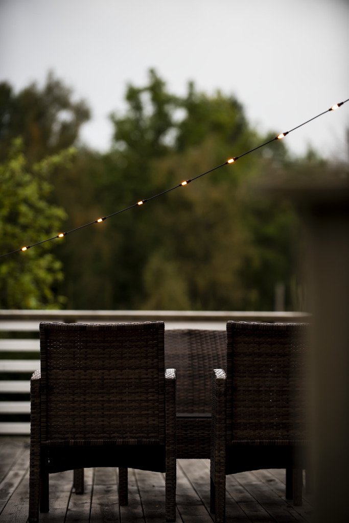 Guirnalda De Luces Adicional Amber 6m Negro De Konstsmide - F&aacute;cil de conectar y perfecto para crear luces de cadena m&aacute;s largas para fiestas, d&iacute;as festivos o decoraciones de jard&iacute;n.