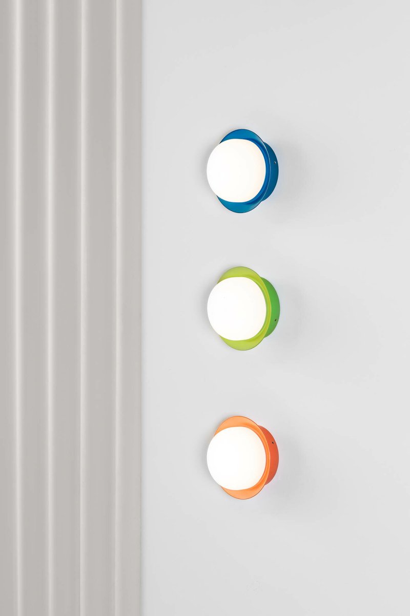 May Ø12 Azul lámpara de baño De Faro Barcelona - Con su acabado azul, su distribuci&oacute;n de luz c&aacute;lida y su grado de protecci&oacute;n IP44, se integra a la perfecci&oacute;n en salones y ba&ntilde;os.