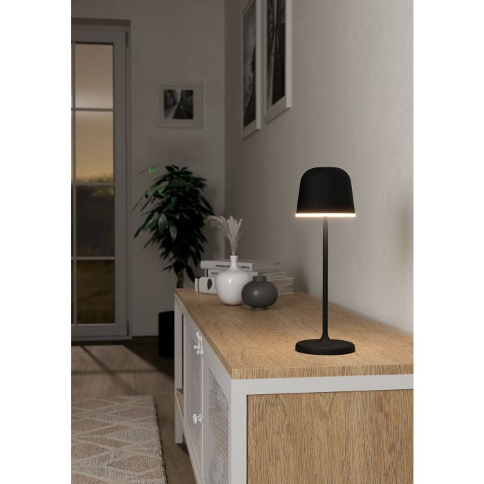 Mannera 34cm Negro portátil De Eglo - La lámpara tiene un diseño elegante y crea una atmósfera atmosférica dondequiera que la coloques.