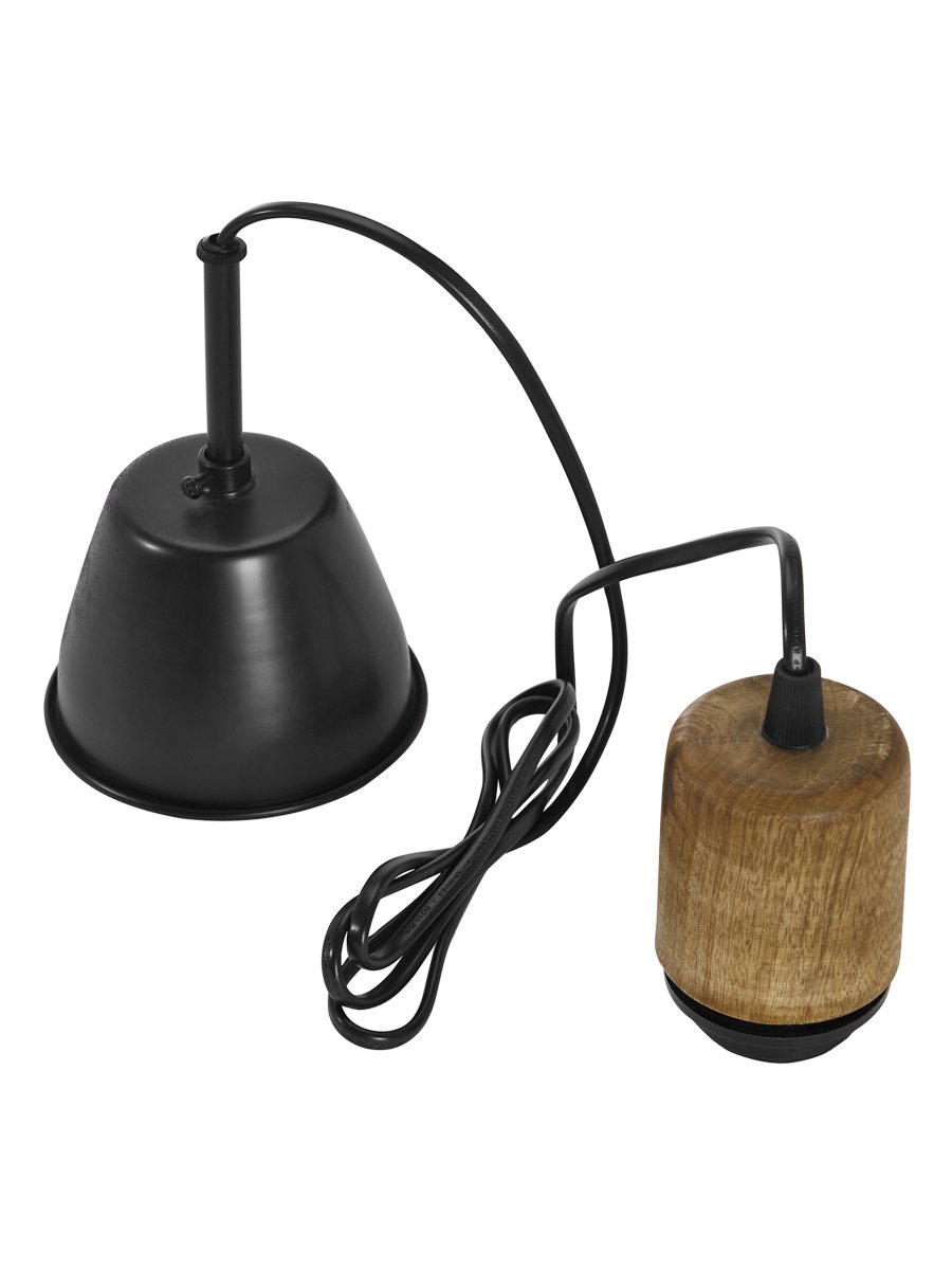 Estrid Ø40 Beige Lámpas de techo De PR Home - La tela a rayas le confiere un car&aacute;cter cl&aacute;sico y acogedor, mientras que los detalles en madera de mango crean un ambiente c&aacute;lido y natural.