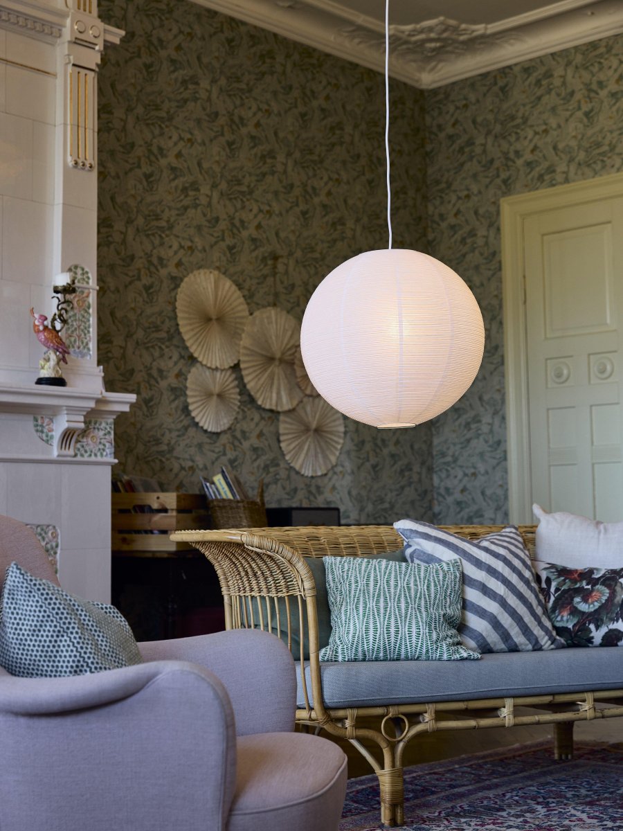 Haru Pantalla Excl. Colgante Ø50 Blanco Lámpas de techo De PR Home - Pantalla de l&aacute;mpara Haru hecha de papel de arroz con alambre de metal denso e irregular que crea un hermoso patr&oacute;n.