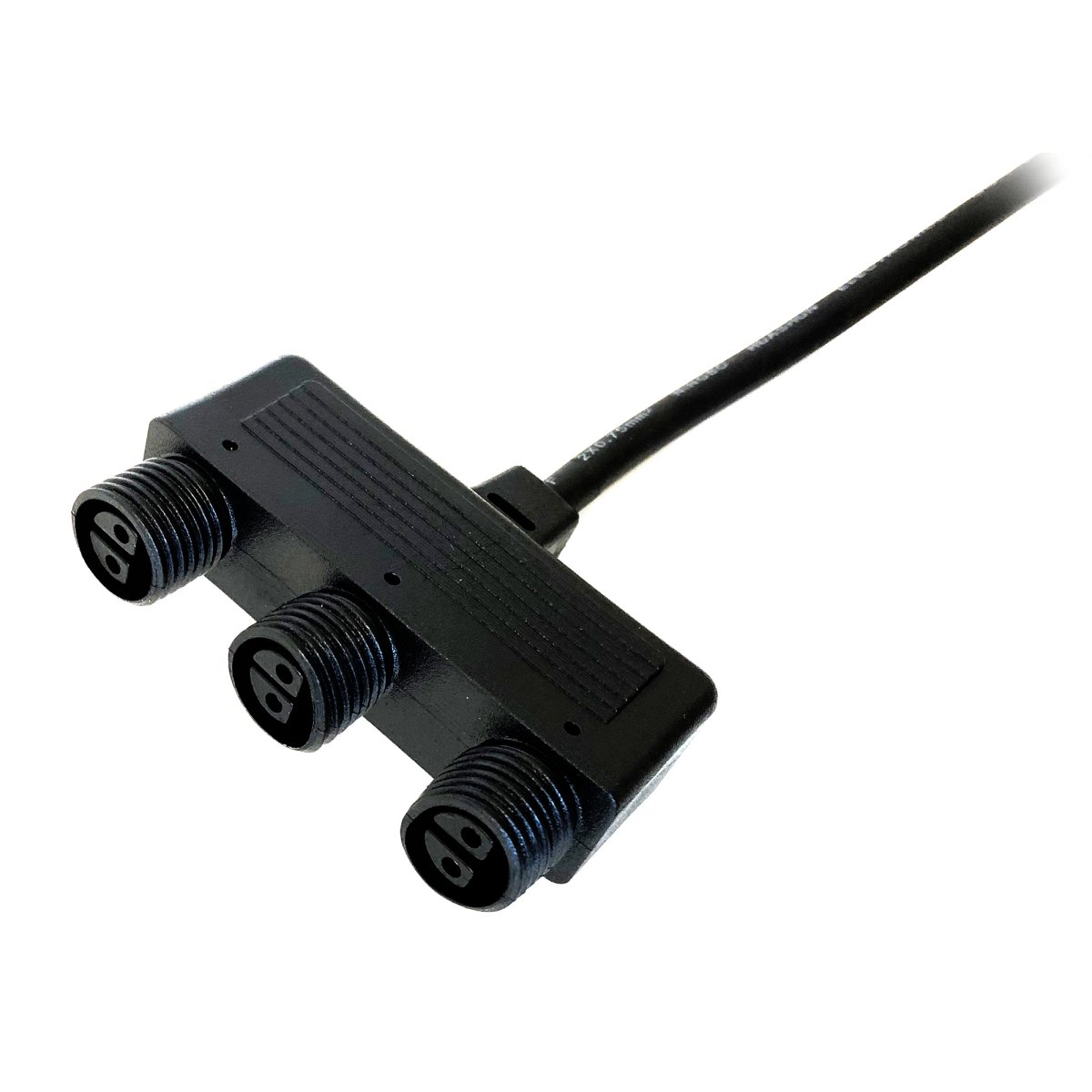 Conector De 3 Vías Negro De Lightson - La conexi&oacute;n de la derivaci&oacute;n se realiza mediante un cable de goma de 1 metro de longitud.