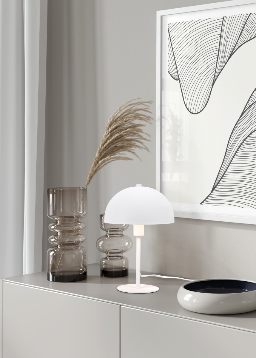 Nola 30cm Blanco lámpara de mesa De Trio Lighting - El diseño moderno en forma de hongo se integra en su interior y crea armonía en su hogar.