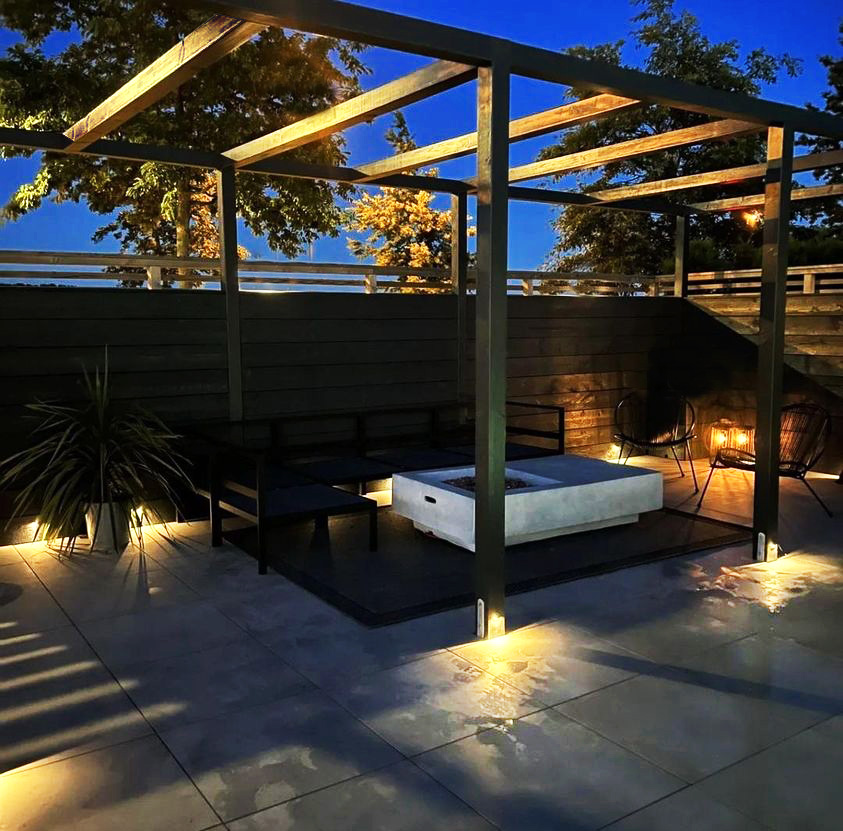 Aries 4 Plata De Lightson - Aries es una hermosa y peque&ntilde;a l&aacute;mpara que se puede colocar en rellanos de escaleras y bordes de terrazas.