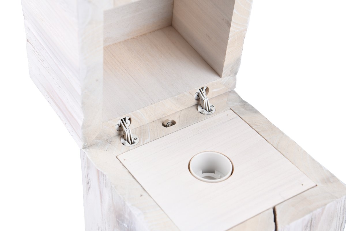 Treasure 16cm Blanco lámpara de mesa De Trio Lighting - Un interruptor de puerta enciende autom&aacute;ticamente la l&aacute;mpara cuando se abre la tapa y permanece encendida.