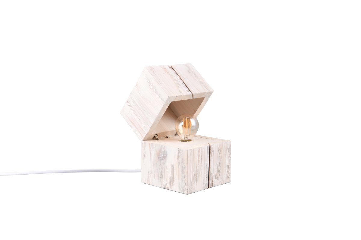 Treasure 16cm Blanco lámpara de mesa De Trio Lighting - Un interruptor de puerta enciende autom&aacute;ticamente la l&aacute;mpara cuando se abre la tapa y permanece encendida.