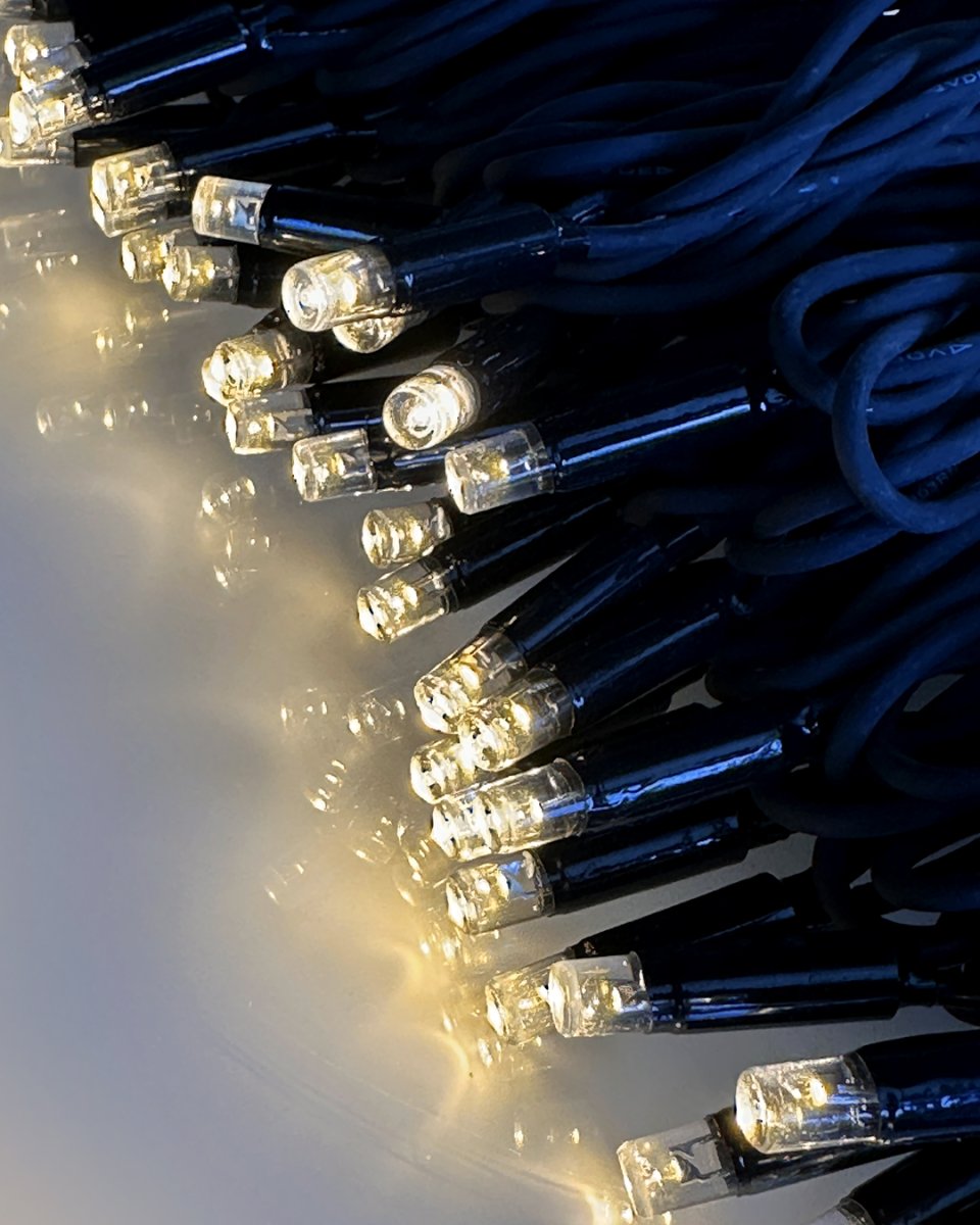 Twinky Pro 10m Negro De Lightson - El paquete incluye: cadena de luces de 10 m (100 puntos de luz integrados) con un cable de 3 m.