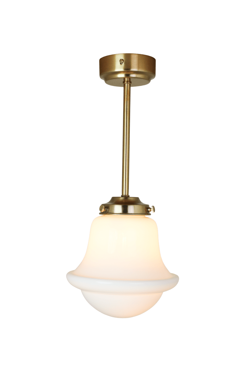Sture Ø20 Blanco/latón plafón De Strömshaga - La l&aacute;mpara de techo "Sture" impresiona por su dise&ntilde;o cl&aacute;sico y atemporal, claramente influenciado por el estilo de principios de siglo.