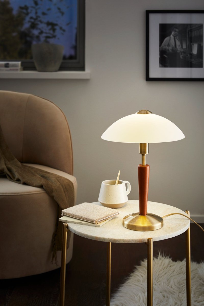 Solo 35cm Bronce lámpara de mesa De Eglo - Solo 1 es una elegante l&aacute;mpara de mesa con funci&oacute;n de atenuaci&oacute;n t&aacute;ctil que le brinda control total sobre el brillo con un simple toque.