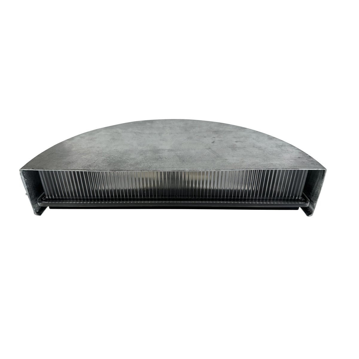 Scott Galvanizado lámpara de exterior De Dyberg Larsen - La lámpara de pared para exterior Scott es un clásico atemporal con una hermosa luz hacia abajo, la iluminación perfecta para entradas, balcones y cocheras.