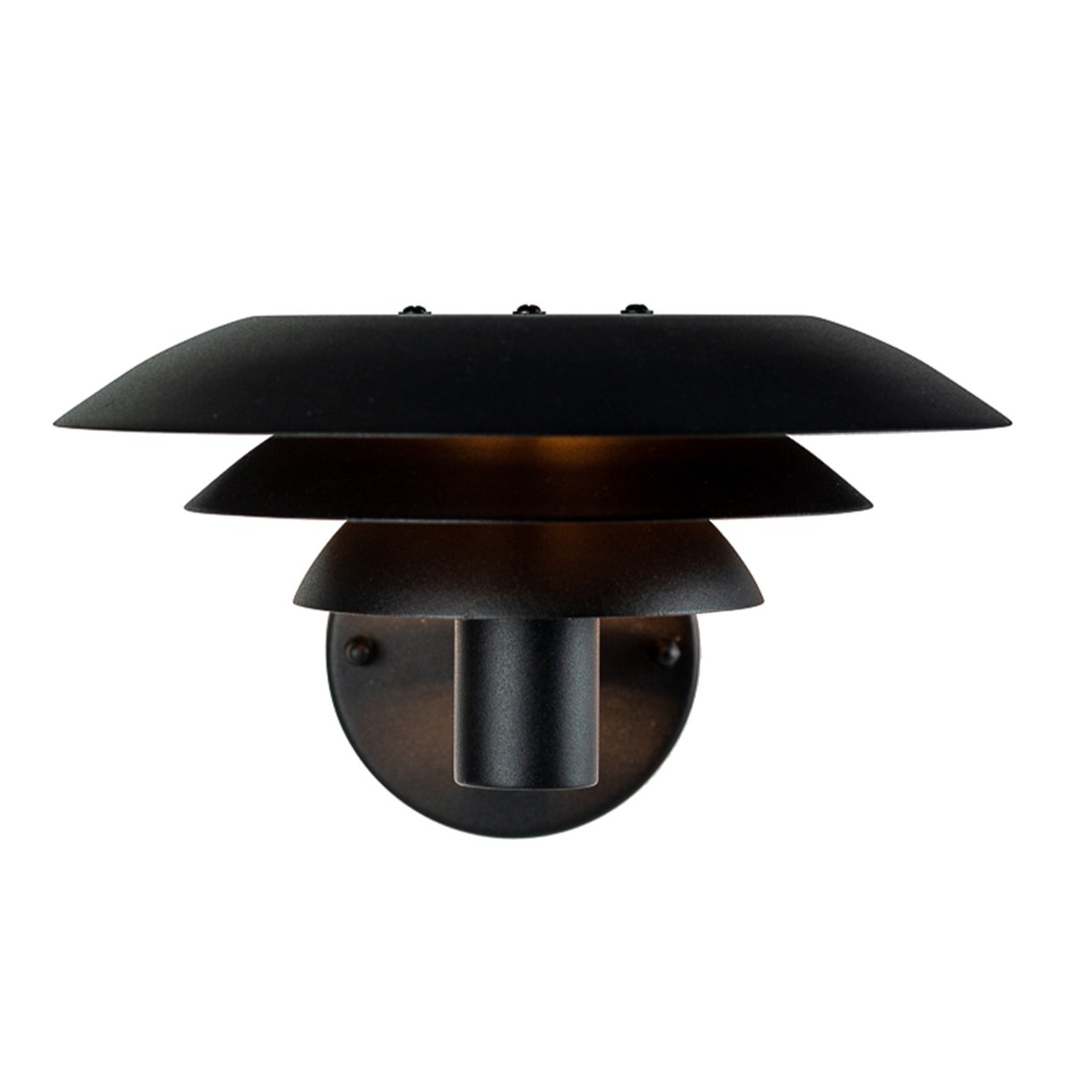 DL25 Negro lámpara de exterior De Dyberg Larsen - La l&aacute;mpara de fachada DL25 de la serie DL de Dyberg Larsen proporciona una excelente iluminaci&oacute;n alrededor de su casa.