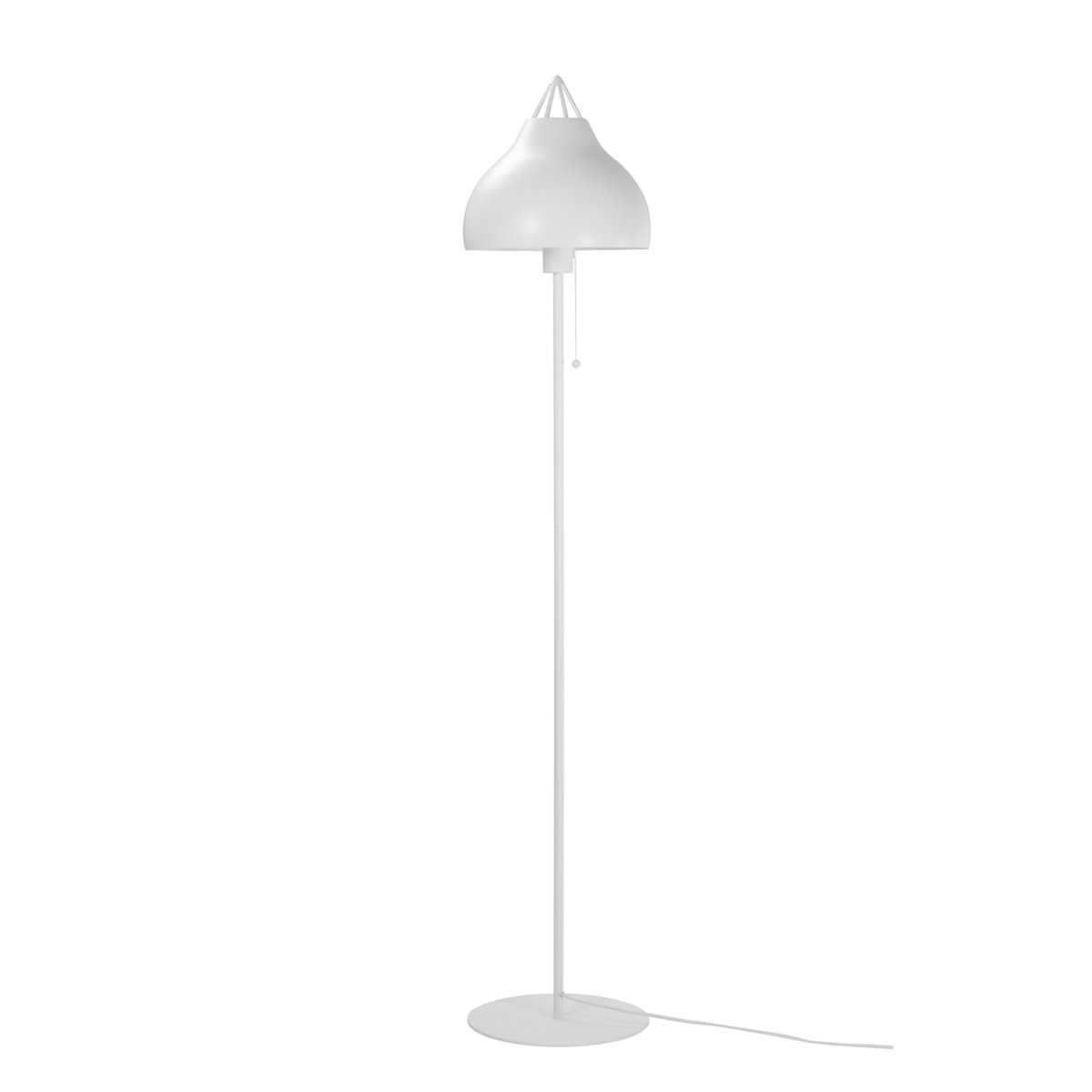 Pyra Blanco lámpara de pie De Dyberg Larsen - La lámpara de pie Pyra en un hermoso blanco mate tiene un diseño nórdico clásico con una forma grande y elegante que difunde una luz suave y atmosférica.