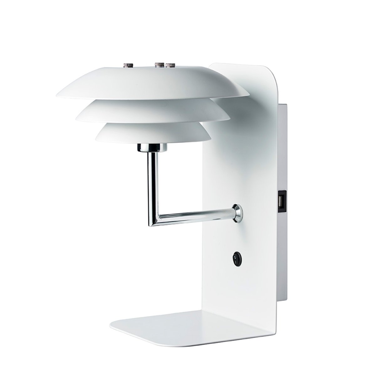 DL20 Blanco lámpara de lectura De Dyberg Larsen - Las lámparas tienen el mismo diseño atemporal y simple con tres pantallas, pero con un diámetro de 20 cm son fáciles de colocar y proporcionan una hermosa luz.