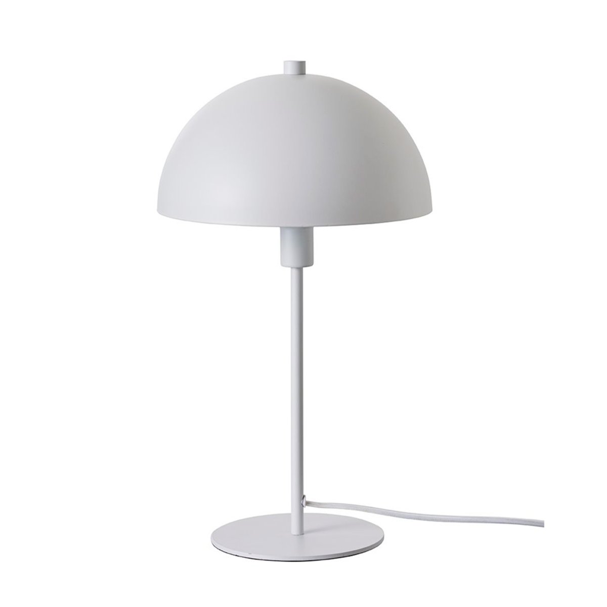 Stockholm 43cm Blanco lámpara de mesa De Dyberg Larsen - La l&aacute;mpara emite una luz suave y agradable que crea un ambiente agradable, ya sea colocada en el escritorio, la mesita de noche o en la sala de estar.