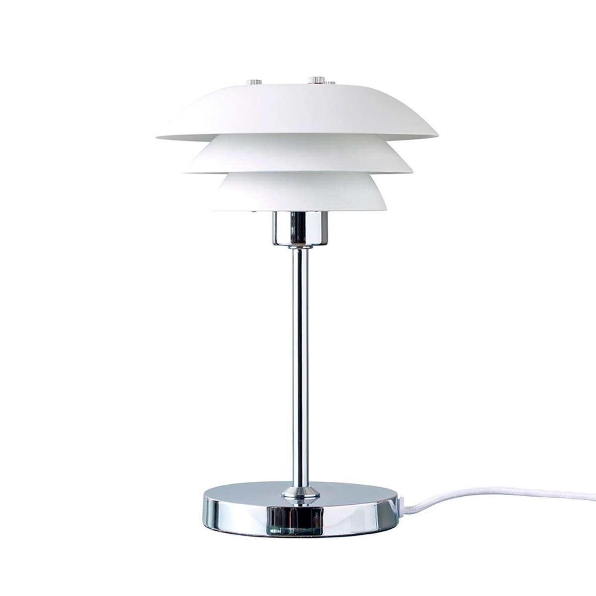 DL16 25cm Blanco lámpara de mesa De Dyberg Larsen - La lámpara de mesa DL16 es una lámpara elegante y compacta, perfecta para una estantería o una habitación pequeña.