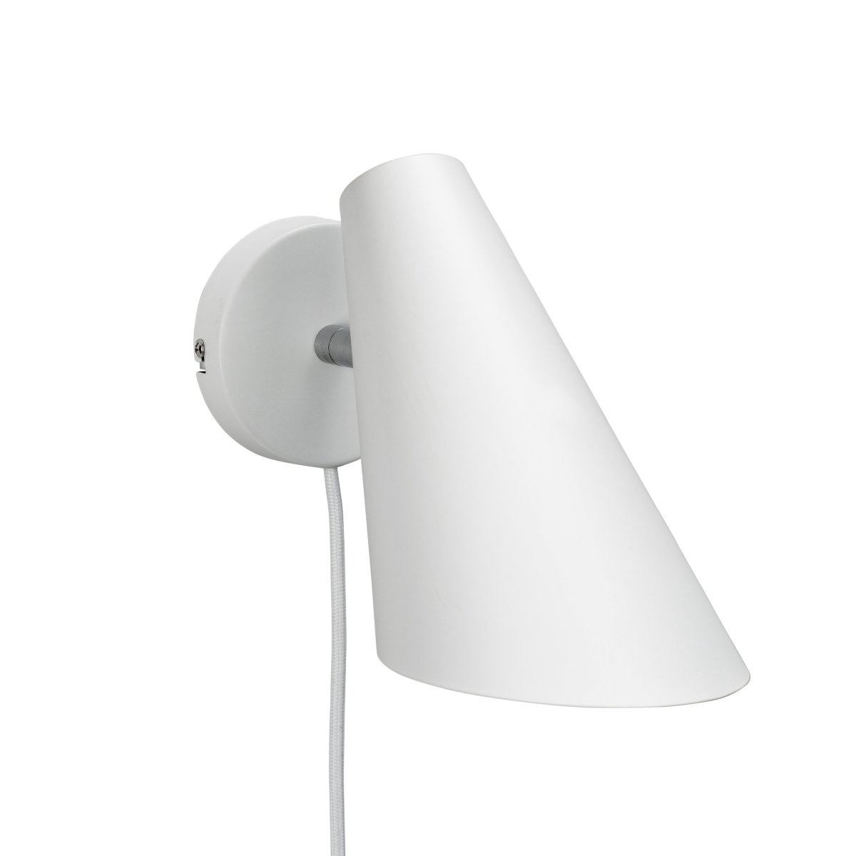 Cale 25cm Blanco lámpara de pared De Dyberg Larsen - Adem&aacute;s de la l&aacute;mpara de pared, la serie tambi&eacute;n est&aacute; disponible como l&aacute;mpara de pie y l&aacute;mpara de sobremesa.