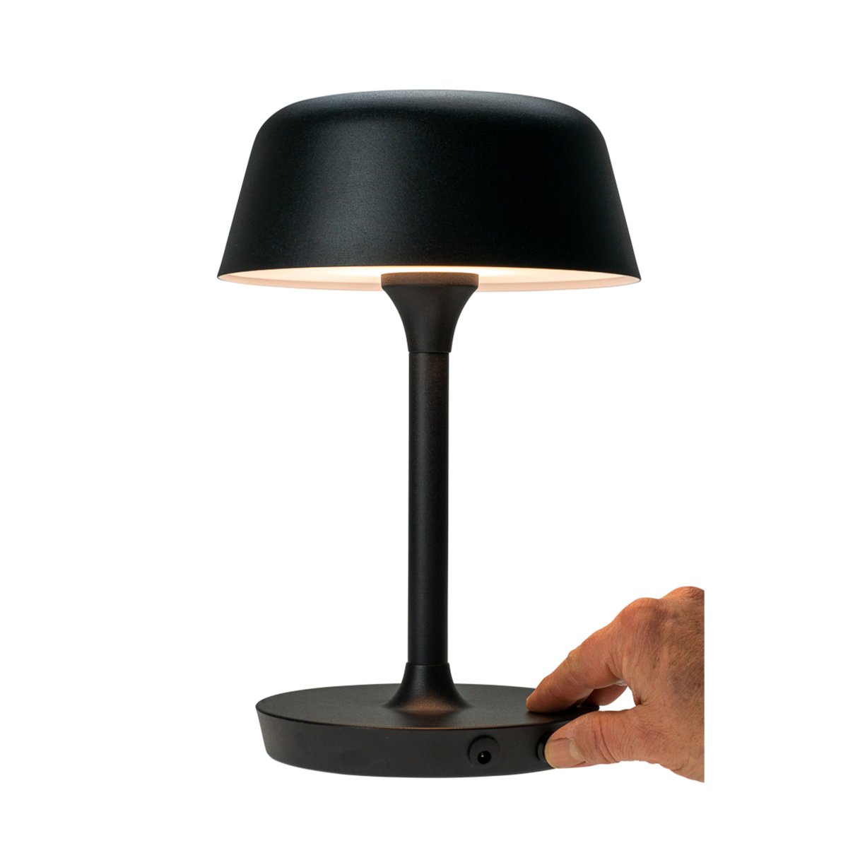 Valencia 30cm Negro portátil De Dyberg Larsen - La elegante lámpara de mesa Valencia de Dyberg Larsen en color negro es recargable y se puede colocar donde más se necesite.