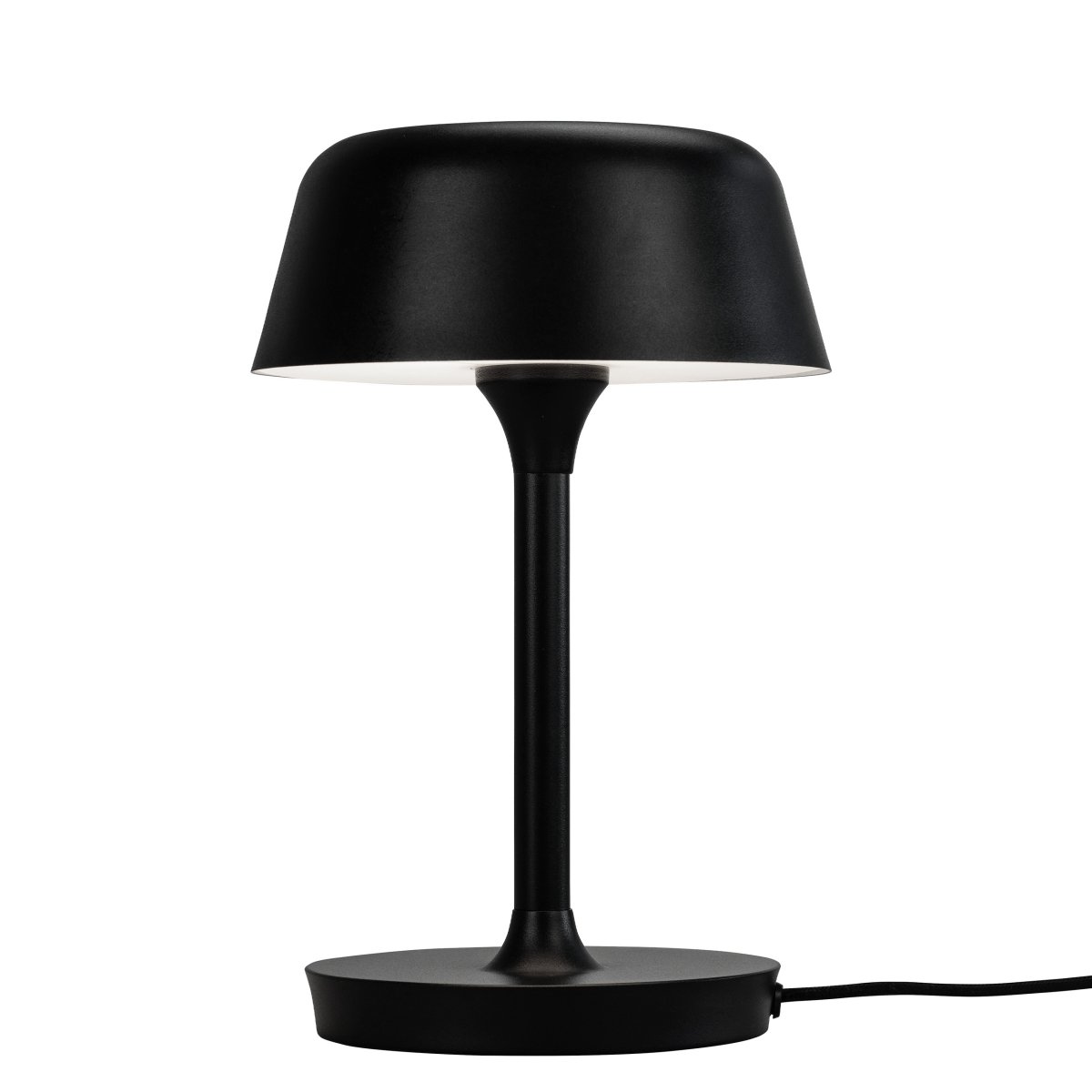 Valencia 30cm Negro lámpara de mesa De Dyberg Larsen - La lámpara de mesa Valencia es una lámpara elegante y única que emite una luz hermosa y agradable.