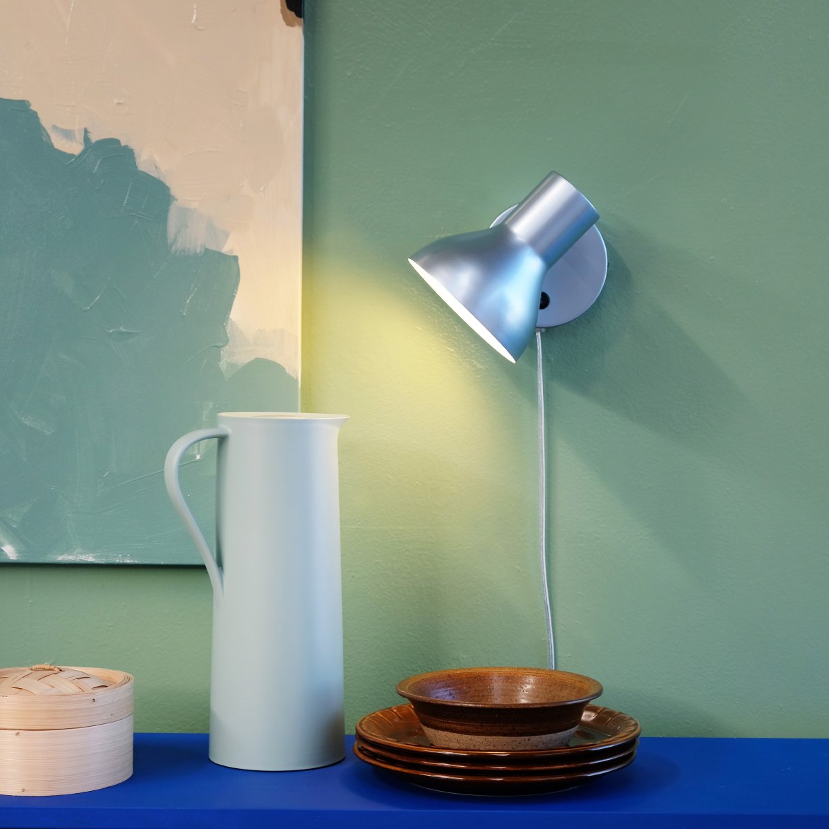 Bob Azul lámpara de lectura De Dyberg Larsen - Bob &auml;r det perfekta valet f&ouml;r det moderna hemmet och kombinerar stilren design med funktionalitet.