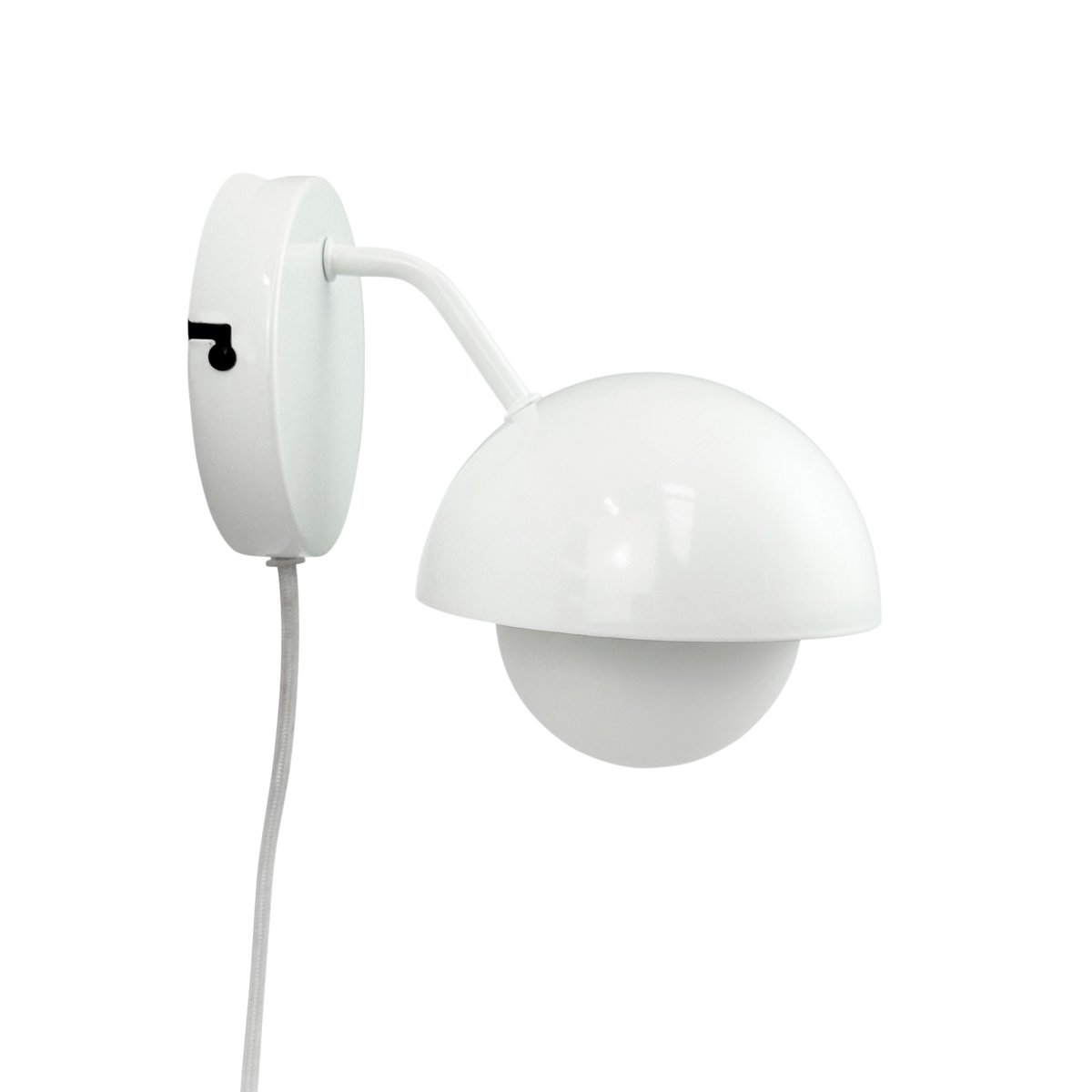 Rose Ø15 Blanco brillante lámpara de pared De Dyberg Larsen - Ya sea que desee iluminar su sala de estar, dormitorio o área de trabajo, la lámpara de pared Rose crea la atmósfera adecuada.