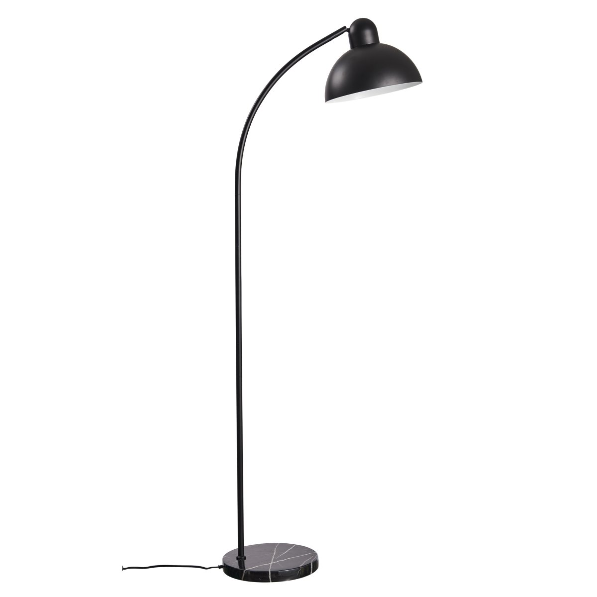 Eric Negro lámpara de pie De Dyberg Larsen - La pantalla se puede inclinar para bloquear la luz no deseada, lo que hace que la lámpara sea perfecta para rincones oscuros o como lámpara de lectura en la sala de estar.