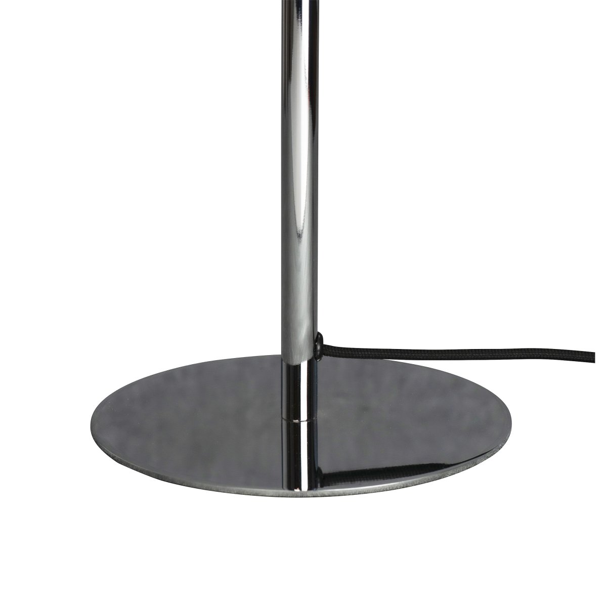 Queen 50cm Cromo lámpara de mesa De Dyberg Larsen - Se suministra con cable textil negro de 1,8 m de longitud con interruptor de encendido.