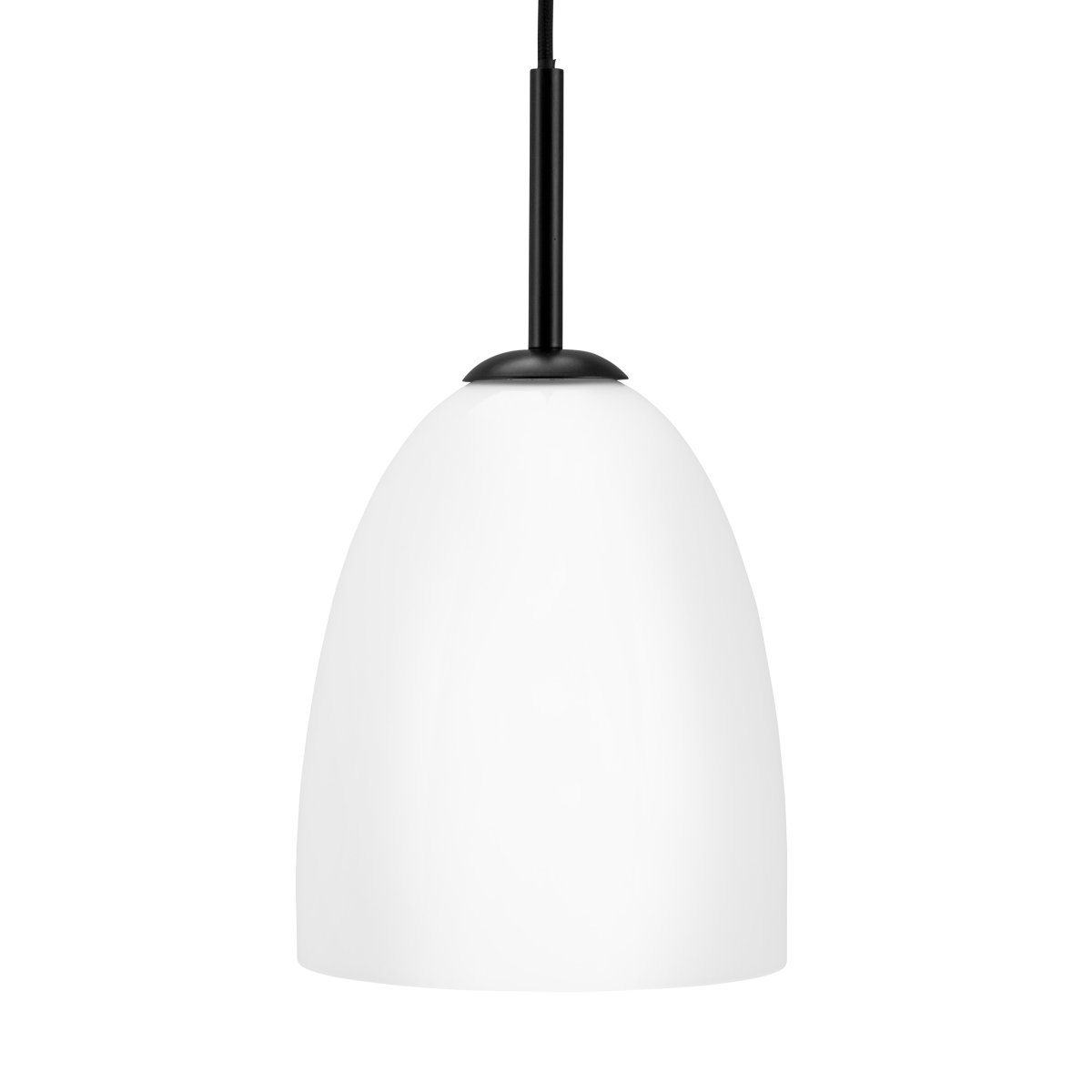 Jazz Ø18 Negro Lámpas de techo De Dyberg Larsen - Recomendamos colocar una luz en un rincón oscuro de su hogar o varias en fila sobre la mesa del comedor para una solución de iluminación elegante.