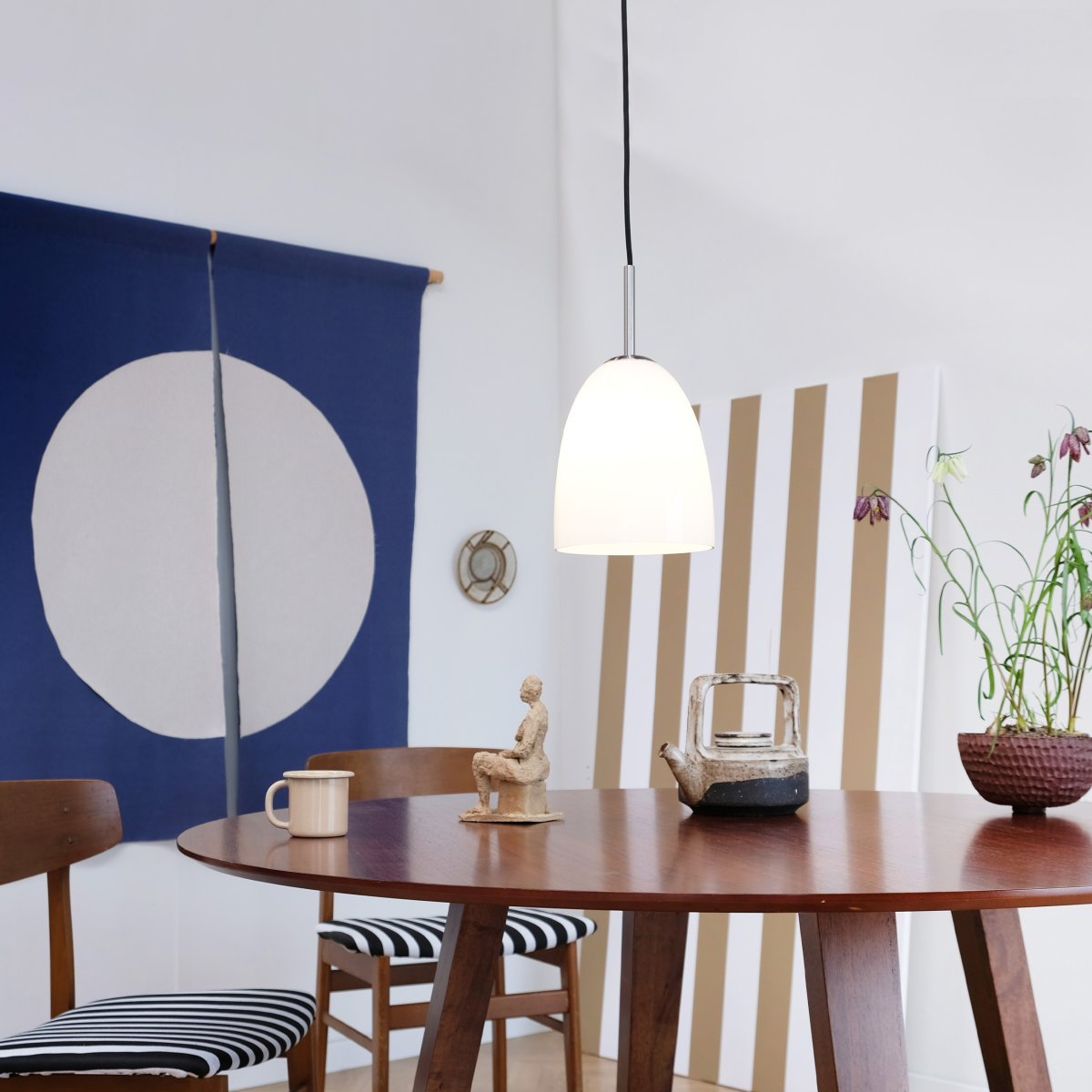 Jazz Ø18 acero cepillado Lámpas de techo De Dyberg Larsen - El dise&ntilde;o de la l&aacute;mpara emite una luz suave y agradable y crea un ambiente c&aacute;lido y acogedor.