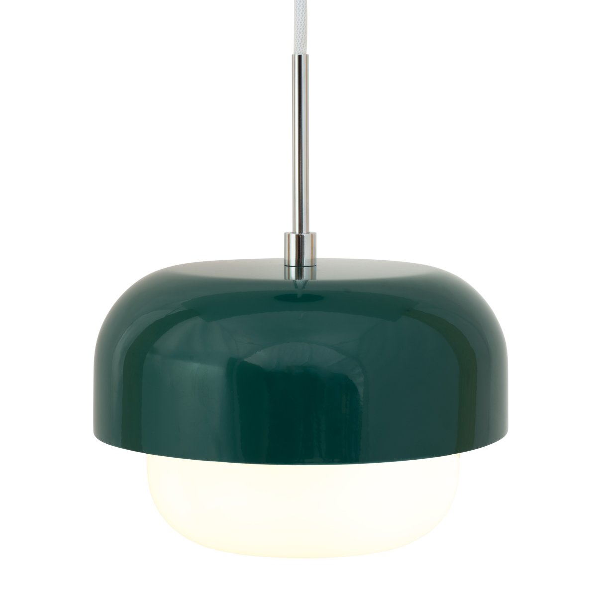 Haipot Ø23 Verde oscuro Lámpas de techo De Dyberg Larsen - La lámpara Haipot tiene una elegante pantalla de cristal opalino y una pantalla de metal de color verde apagado.