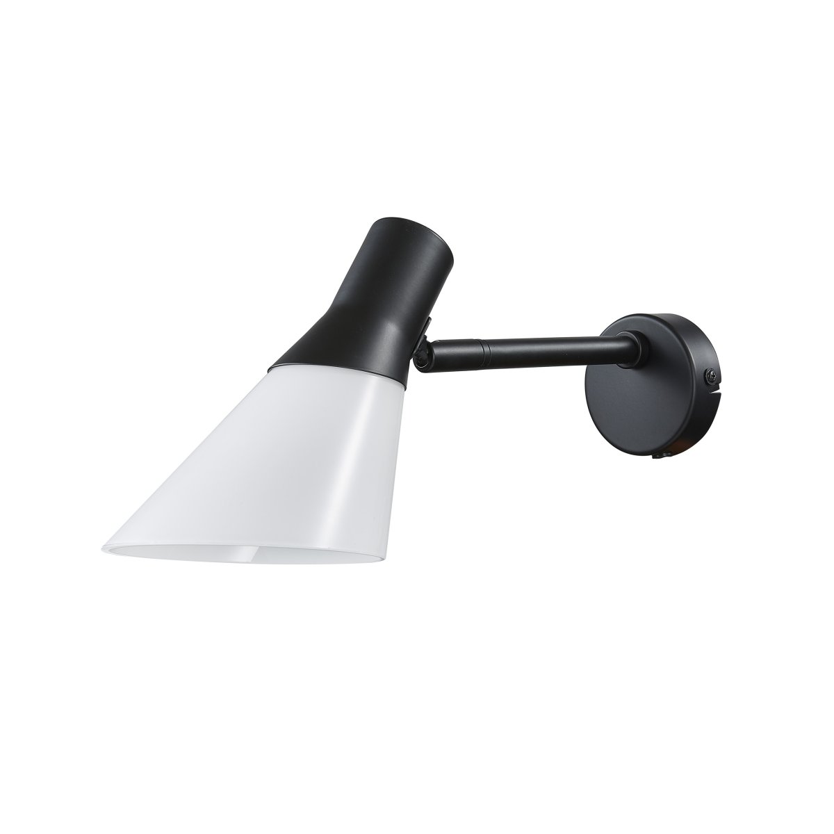 Gent 30cm Negro lámpara de pared De Dyberg Larsen - Gent es una lámpara de pared moderna y elegante con pantalla de cristal opalino combinado con metal negro.