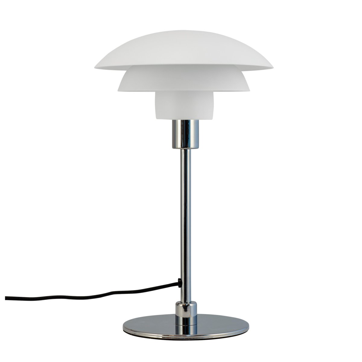 Morph 35cm Blanco lámpara de mesa De Dyberg Larsen - La l&aacute;mpara viene con un cable de tela de 1,6 metros de largo y tiene un interruptor de encendido en la parte superior.