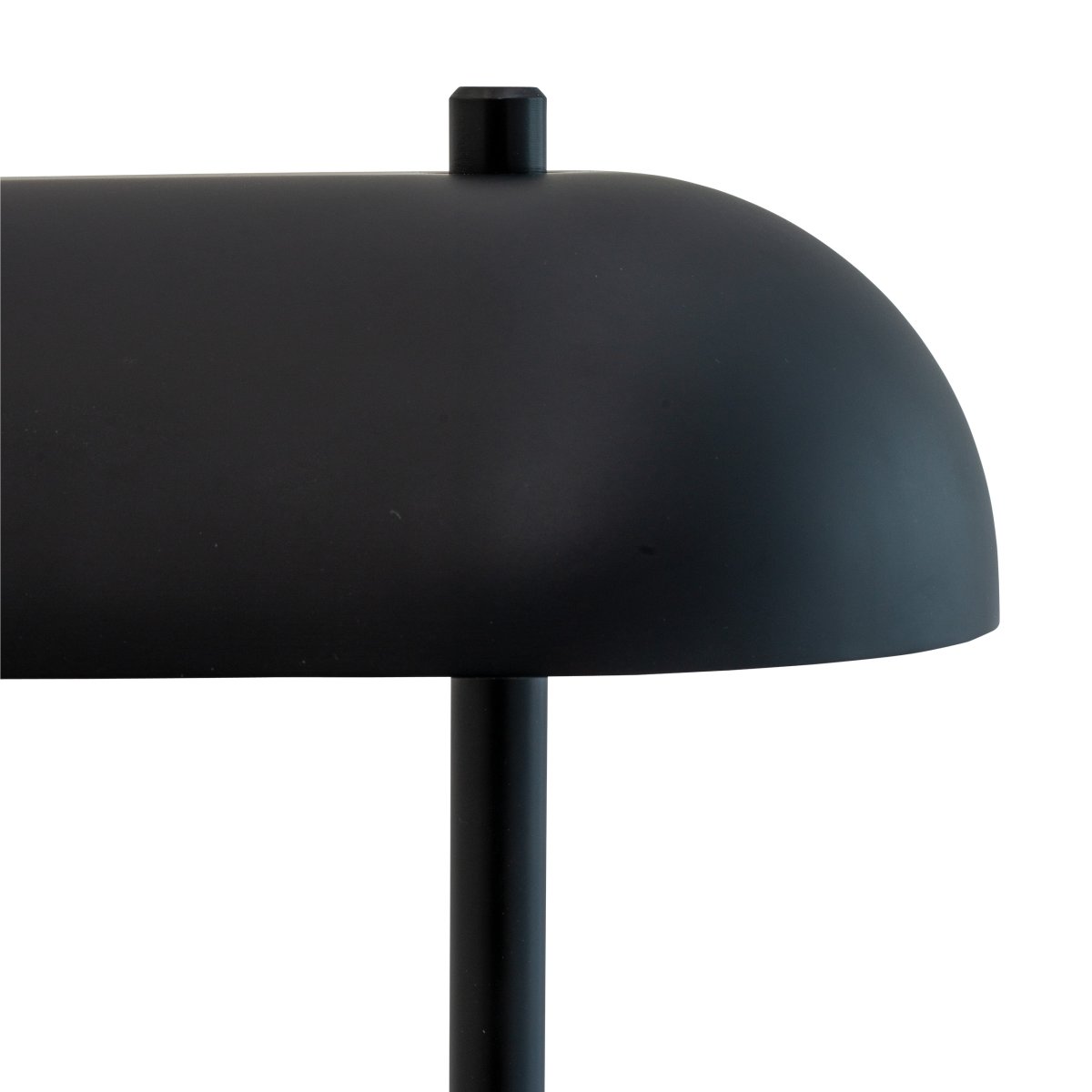 Arch 36cm Negro mate lámpara de mesa De Dyberg Larsen - La lámpara de mesa Arch es un homenaje a la simplicidad y la calidad: una fusión de diseño danés y funcionalidad.