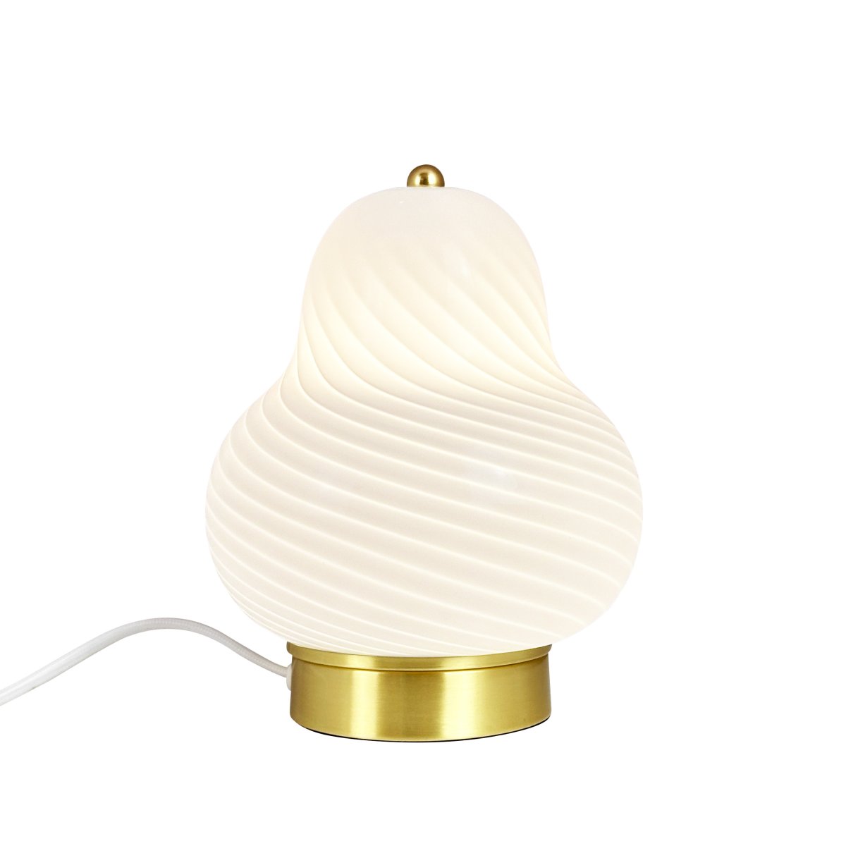 Lucy 20cm Blanco lámpara de mesa De Dyberg Larsen - Es perfecta para una mesa auxiliar, una ventana, una mesita de noche, una estantería o un escritorio.