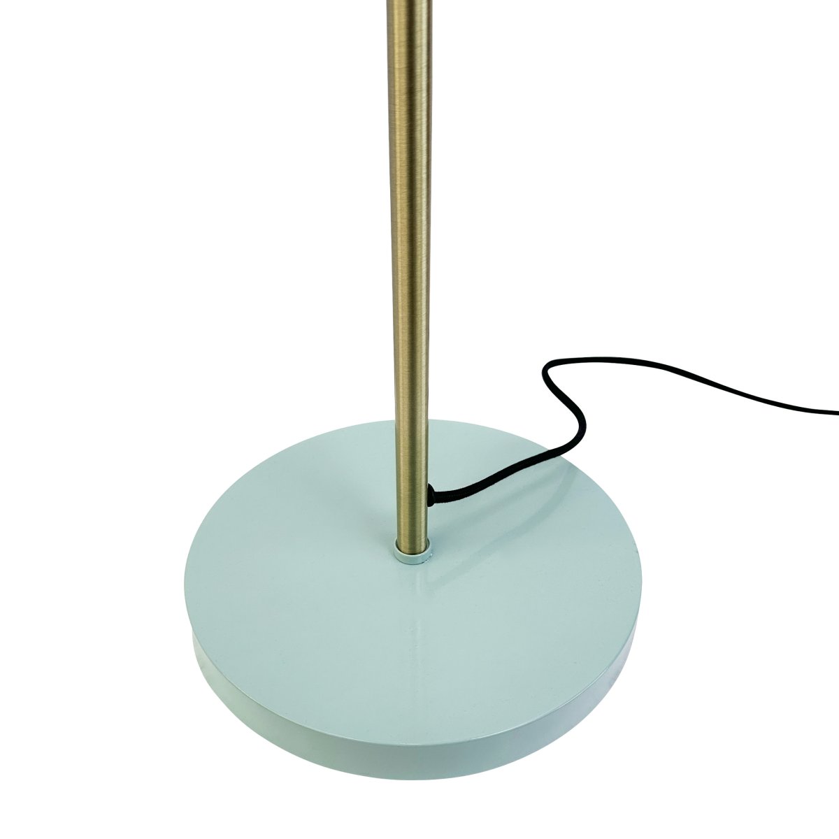 Sleep Menta brillante lámpara de pie De Dyberg Larsen - La l&aacute;mpara de pie Sleep en color verde menta es una elegante soluci&oacute;n de iluminaci&oacute;n para tu hogar.