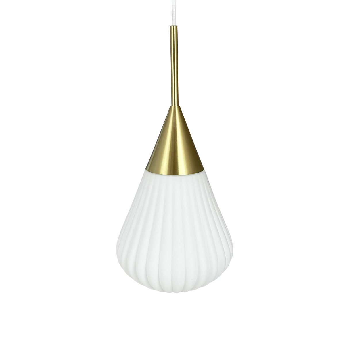 Ballon Ø20 Blanco Lámpas de techo De Dyberg Larsen - Med sin moderna form och stilrena material &auml;r Ballon Pendant det perfekta valet f&ouml;r den som vill f&ouml;rena ljus och elegans &ndash; en funktionell och tidl&ouml;s designklassiker.