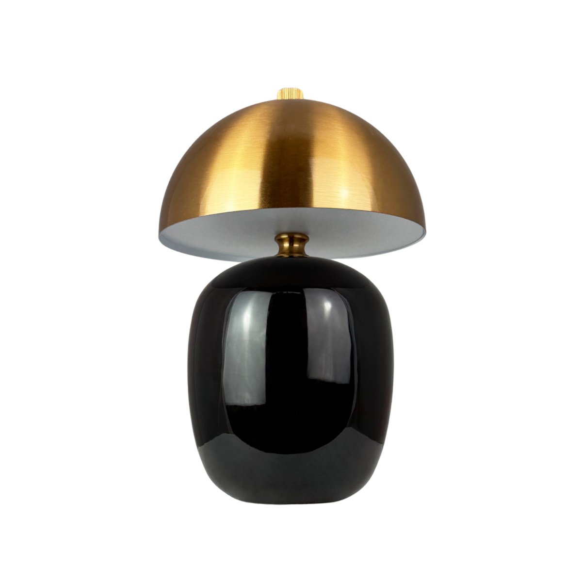 Manhatten 23cm Negro/latón portátil De Dyberg Larsen - La base de cer&aacute;mica negra brillante armoniza elegantemente con la pantalla de metal con acabado de lat&oacute;n oscuro, creando un estilo moderno y atemporal.