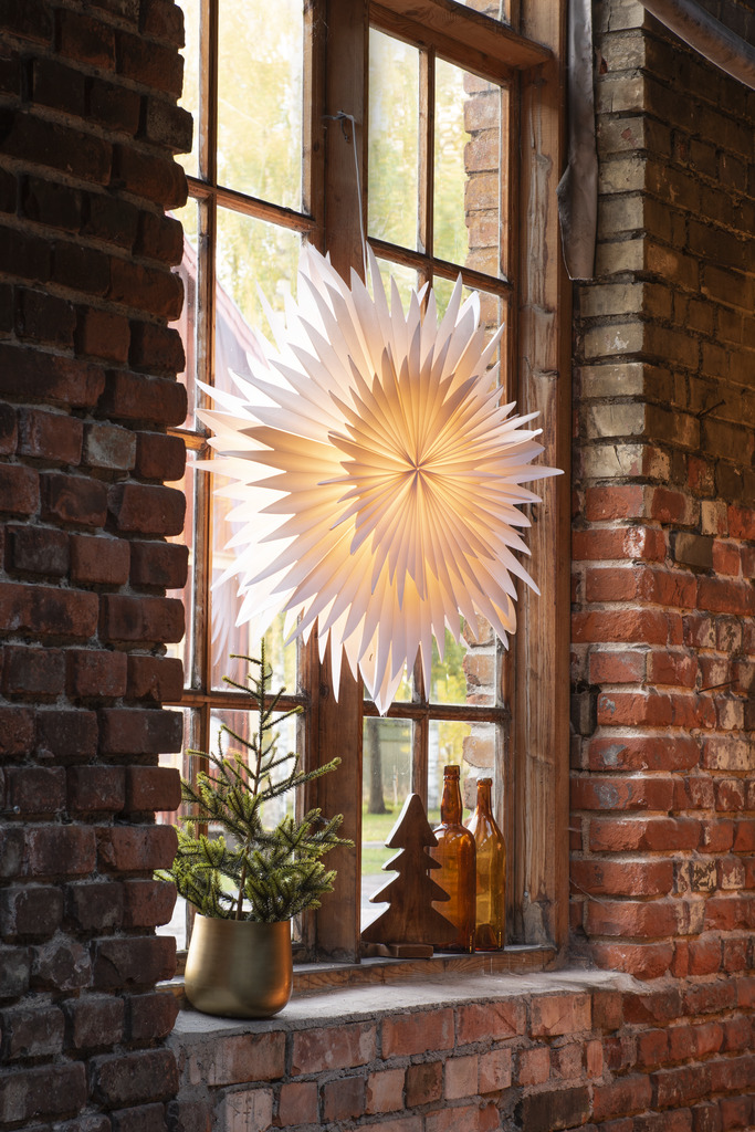 Star Ø80 Blanco De Konstsmide - La estrella tiene un práctico soporte para cable y un interruptor de encendido para encenderla y apagarla fácilmente.