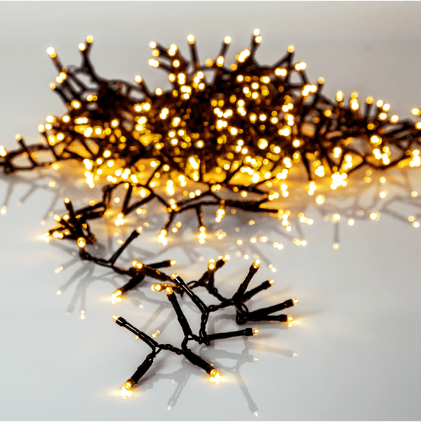 Guirnalda De Luces Golden Warm White 24m Negro De Star Trading - El bucle tiene una longitud de unos 24 metros y la distancia entre las luces es de 2 cm.