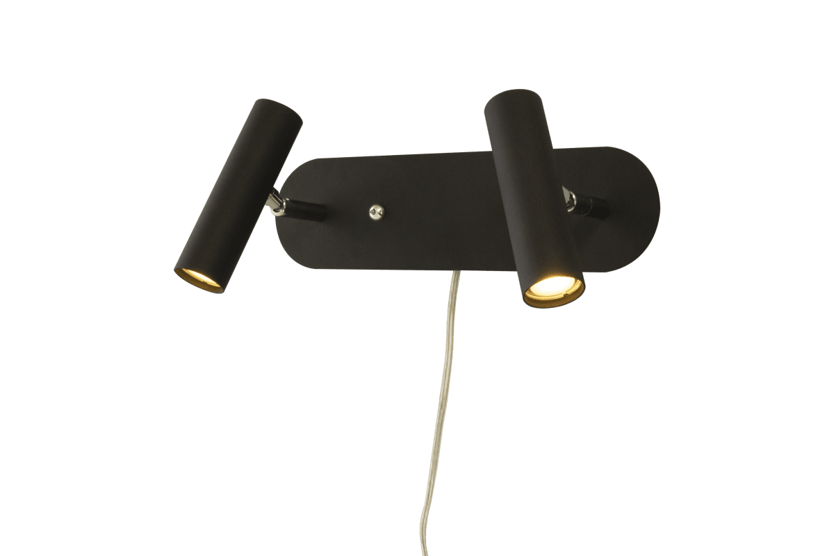 Artic Negro lámpara de lectura De Aneta Lighting - 2 cabezales orientables con fuente de luz LED que proporciona una agradable luz blanca cálida.
