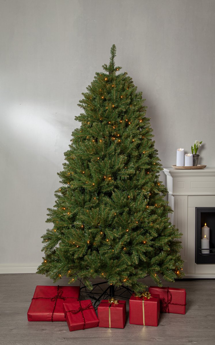Narvik 210cm Verde De Star Trading - El &aacute;rbol de Navidad de Narvik mide 210 cm de alto y aproximadamente 125 cm de ancho.