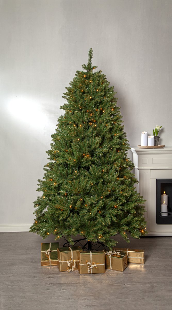 Narvik 210cm Verde De Star Trading - El &aacute;rbol de Navidad de Narvik mide 210 cm de alto y aproximadamente 125 cm de ancho.