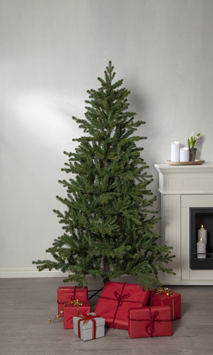 Hedvik 180cm Verde De Star Trading - El árbol de Navidad de Hedvik mide 180 cm de alto y unos 110 cm de ancho.
