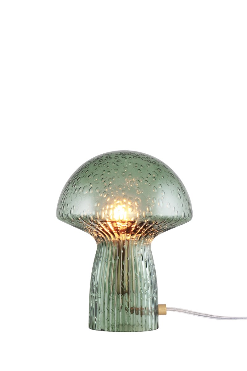 Fungo 20cm Verde lámpara de mesa De Globen Lighting - La l&aacute;mpara Fungo con forma de hongo es una hermosa l&aacute;mpara de mesa hecha de vidrio soplado con detalles acanalados en la base.