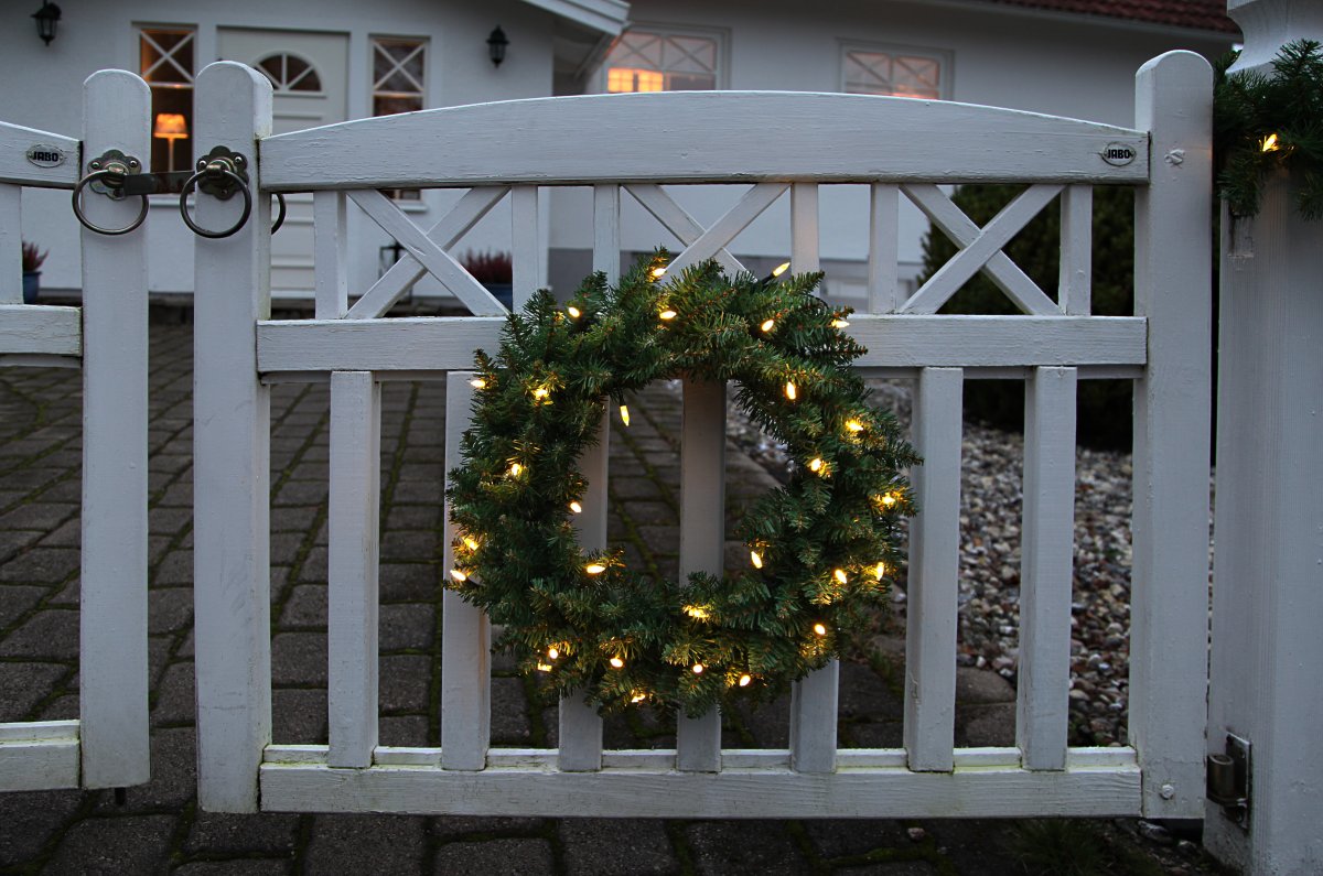 Calgary Ø50 Verde De Star Trading - La corona brilla hermosa y acogedoramente en la oscuridad.