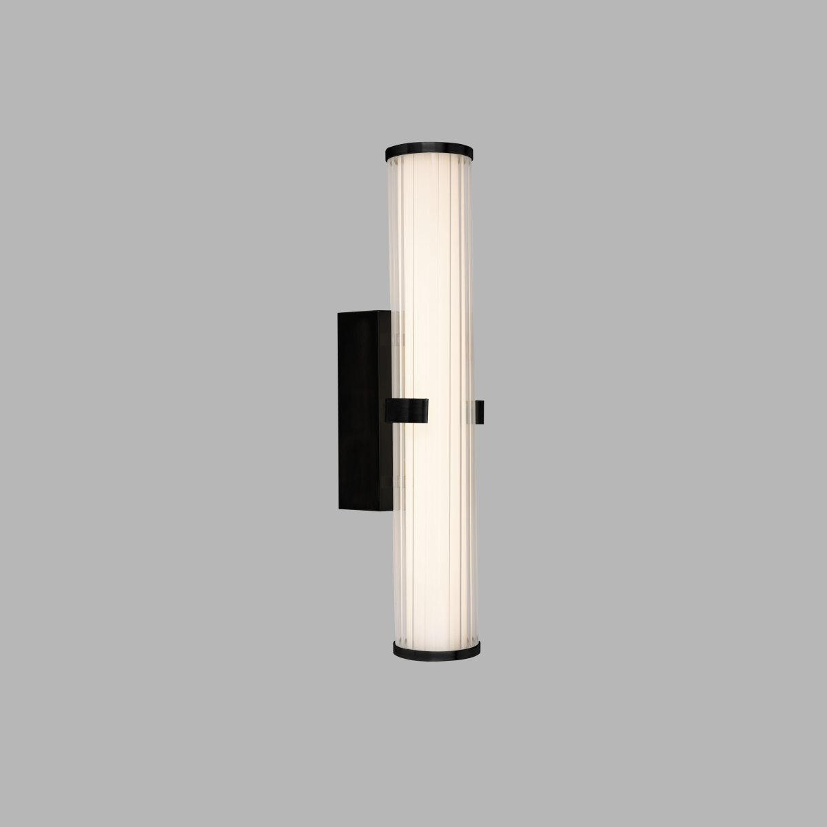 Clamp 43cm Negro lámpara de baño De Searchlight - La forma cilíndrica de la lámpara y el cristal acanalado proporcionan una luz suave y agradable que se distribuye uniformemente por toda la habitación.