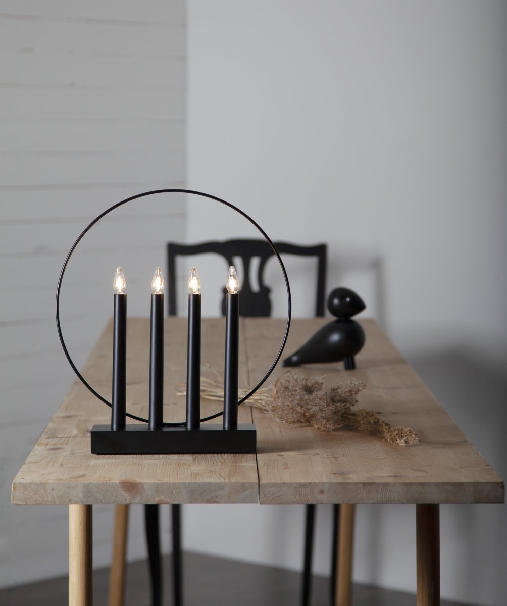 Glossy Negro De Star Trading - Candelabro elegante y asequible en color negro con anillo decorativo en negro.