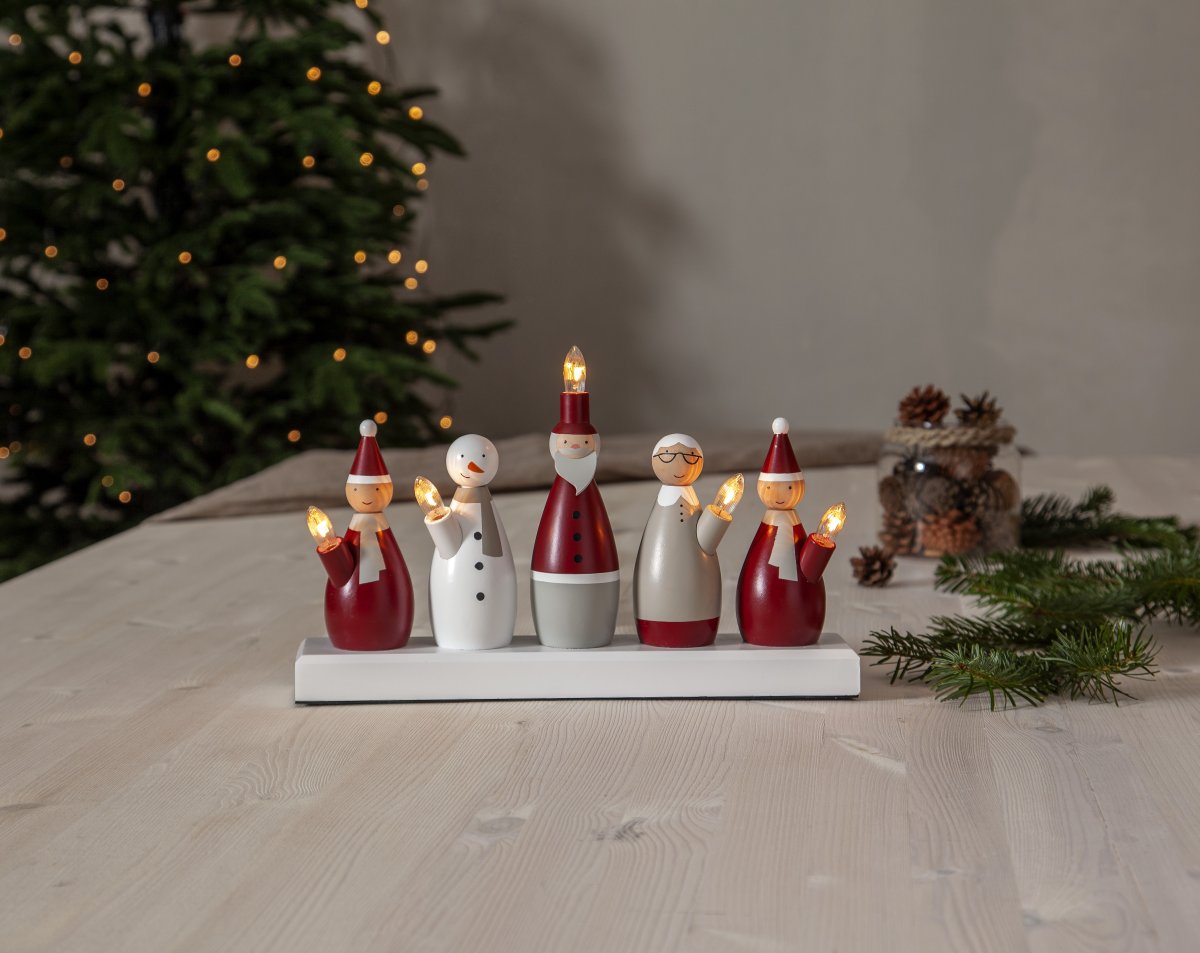 Santa Family De múltiples fines De Star Trading - Familia de gnomos en forma de candelabro de Adviento de madera.