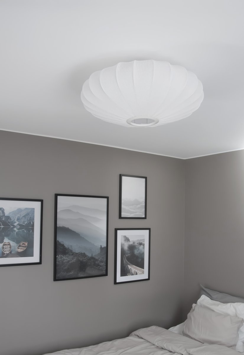 Mamsell Ø55 Blanco plafón De Aneta Lighting - Lámpara de suspensión con gancho y caja de techo metálica de color blanco.