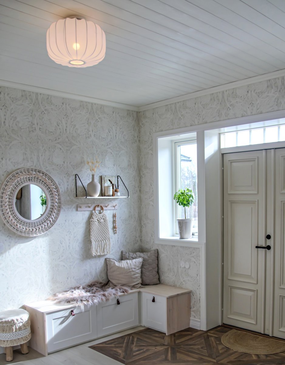 Madame Ø38 Blanco plafón De Aneta Lighting - Florón de techo fabricado en metal blanco con gancho de suspensión y terminal de conexión, enchufe de lámpara montable.
