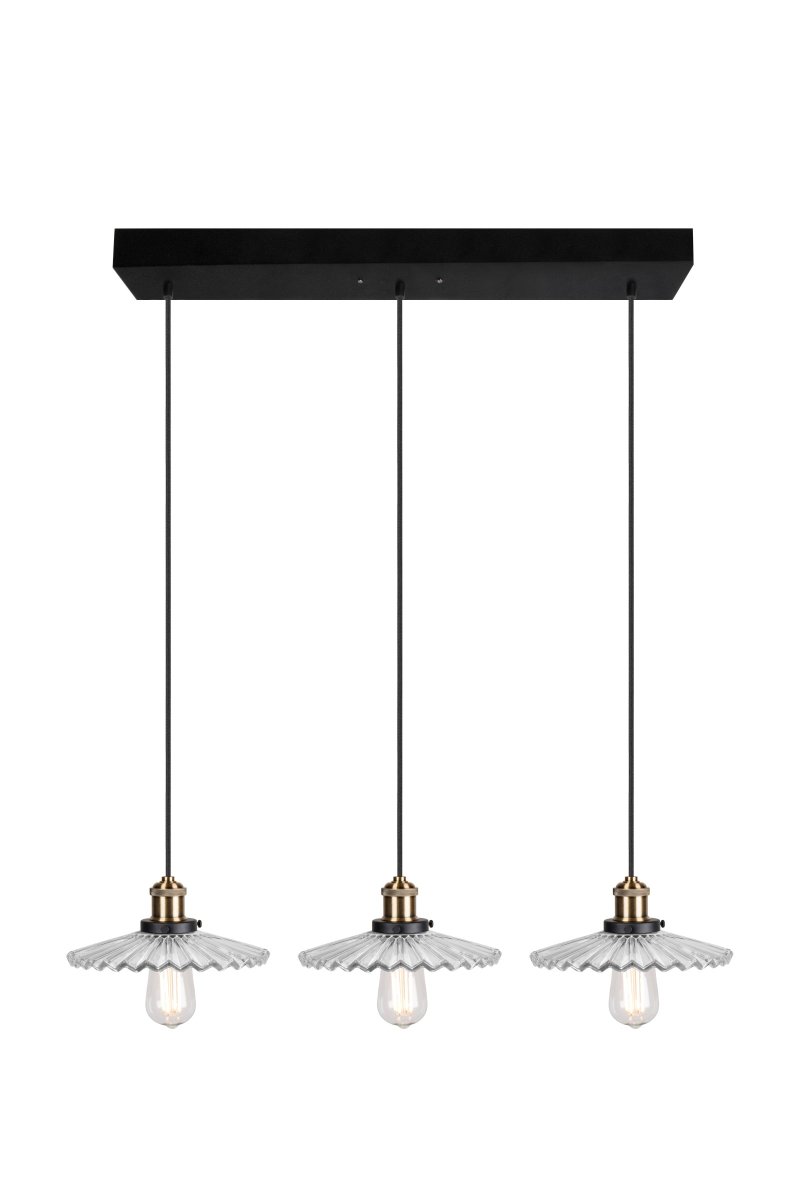 Cobbler 90cm Claro Lámpas de techo De Globen Lighting - La lámpara dispone de tres cables textiles negros de 120 cm de longitud y altura regulable, y un florón de techo de metal negro.